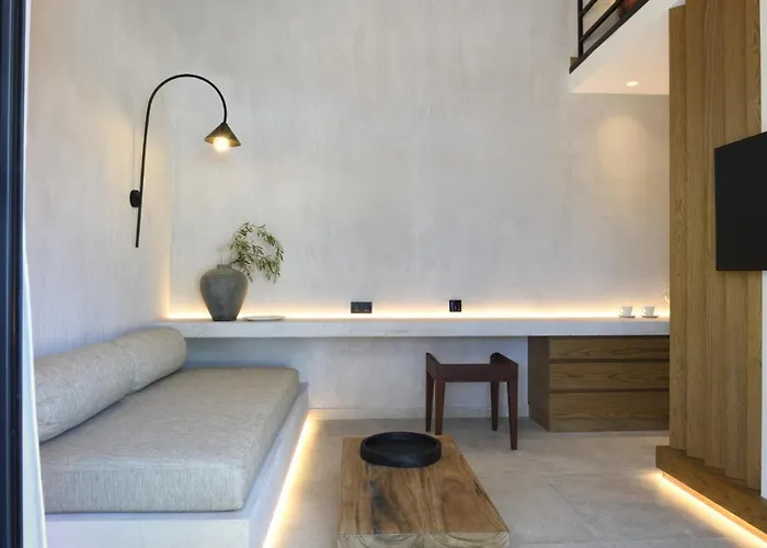 Pure מלון דירות