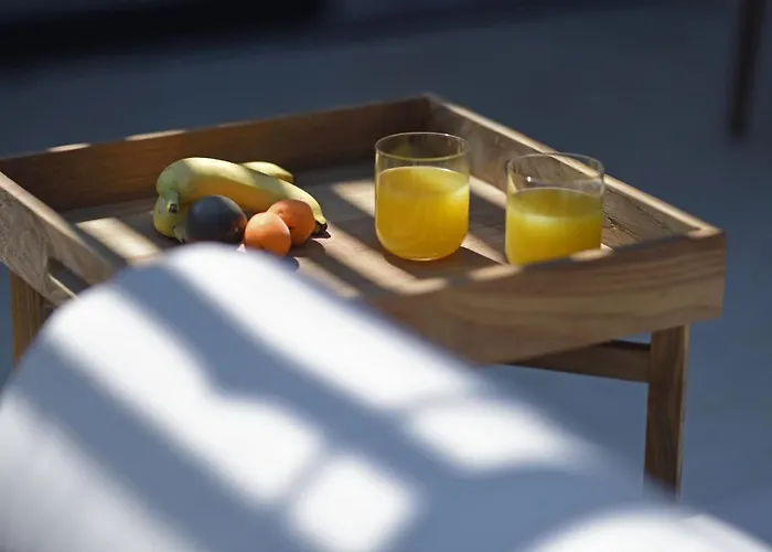 Pure מלון דירות 4*