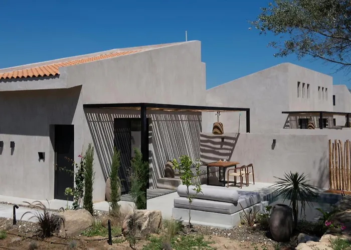 Pure מלון דירות